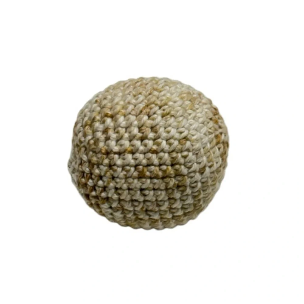 100% handmade crochet ball toy for cats with catnip inside! 100% cotton yarn toy